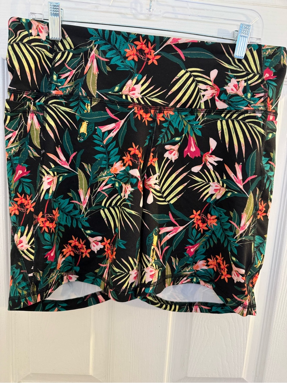 EUC Old Navy Biker Shorts Tropical Print Size XL